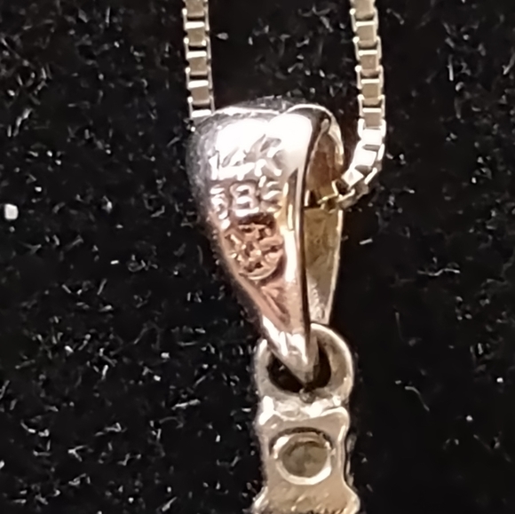 14 karat solid gold 12 diamond cross pendant with box link chain - Picture 9 of 12